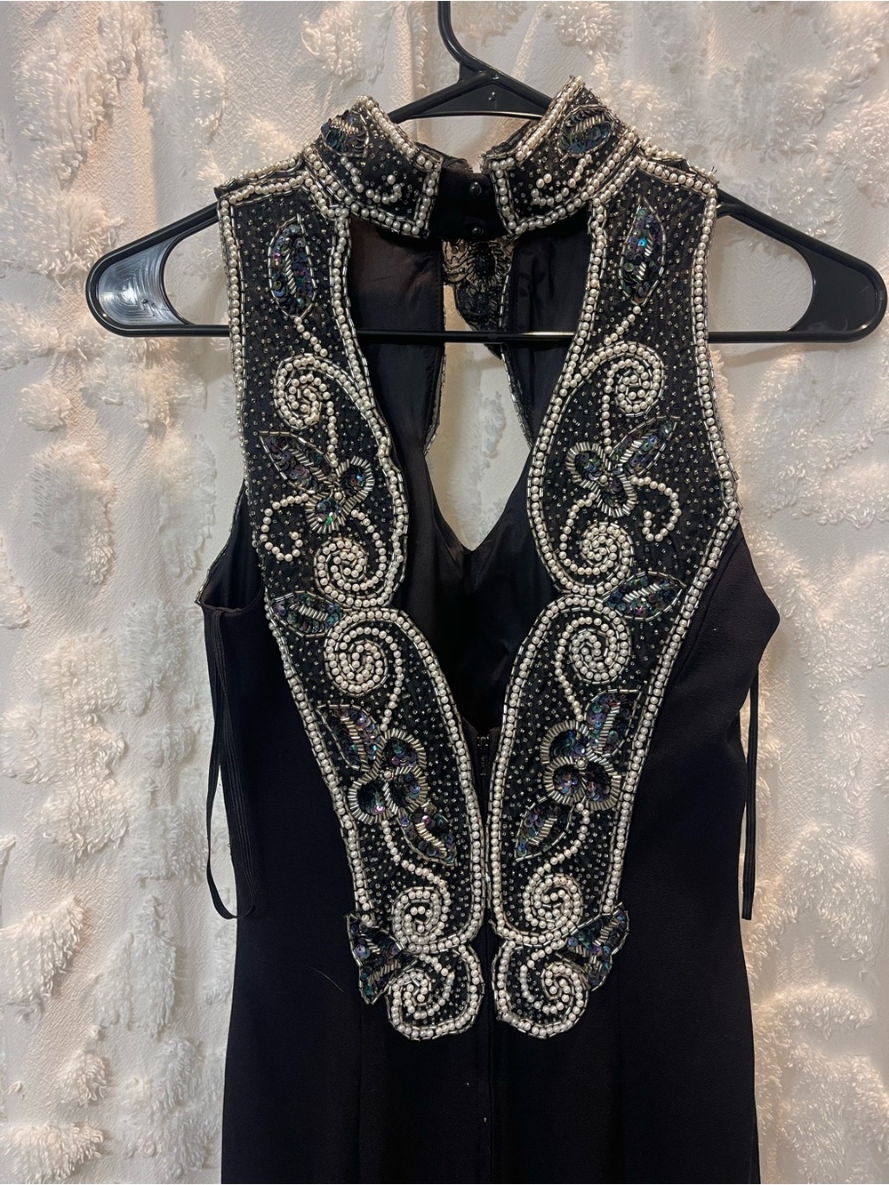 Vintage 80/90s Cache black gown with beaded collar and back - Picture 3 of 8